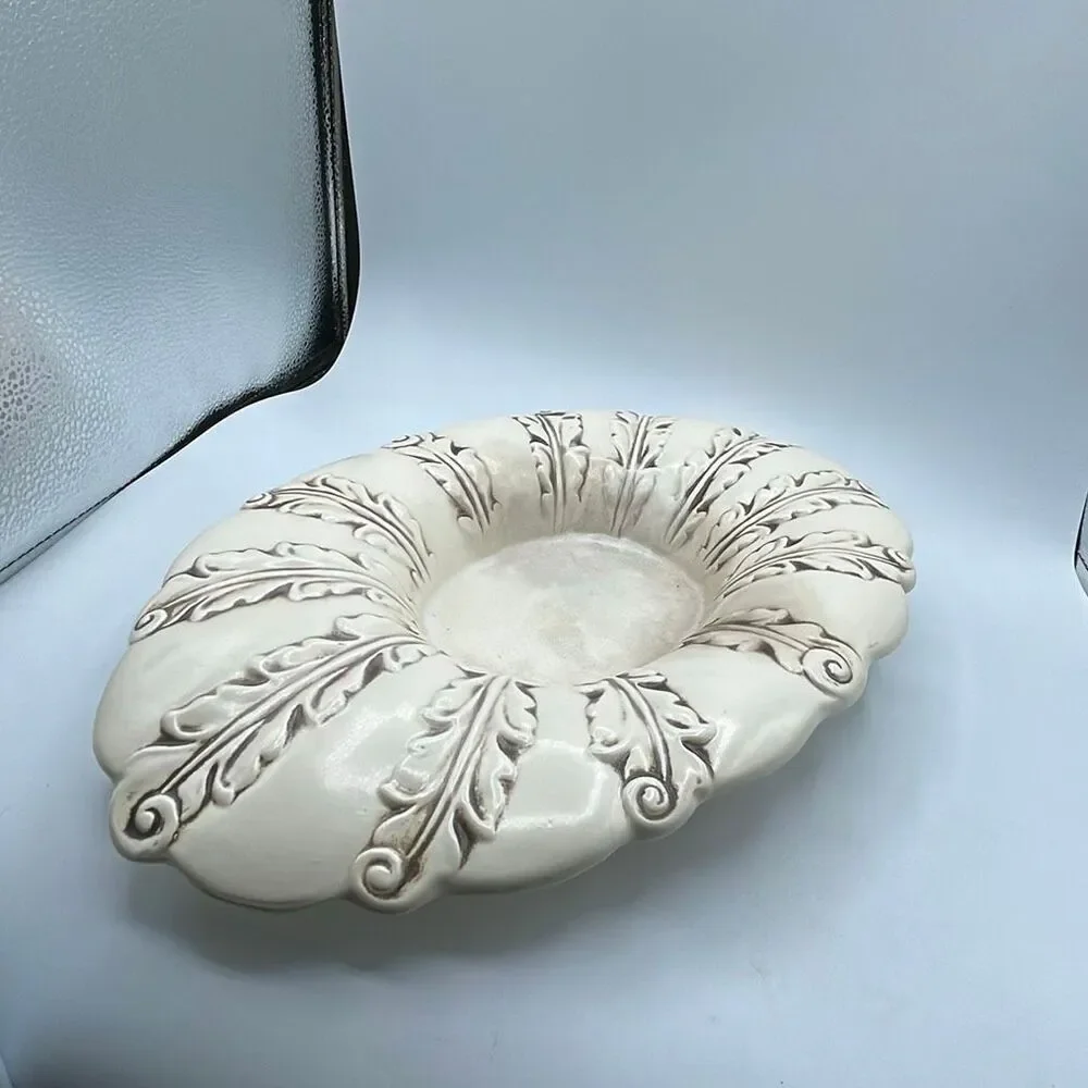 Red Wing pottery pottery leaf bowl